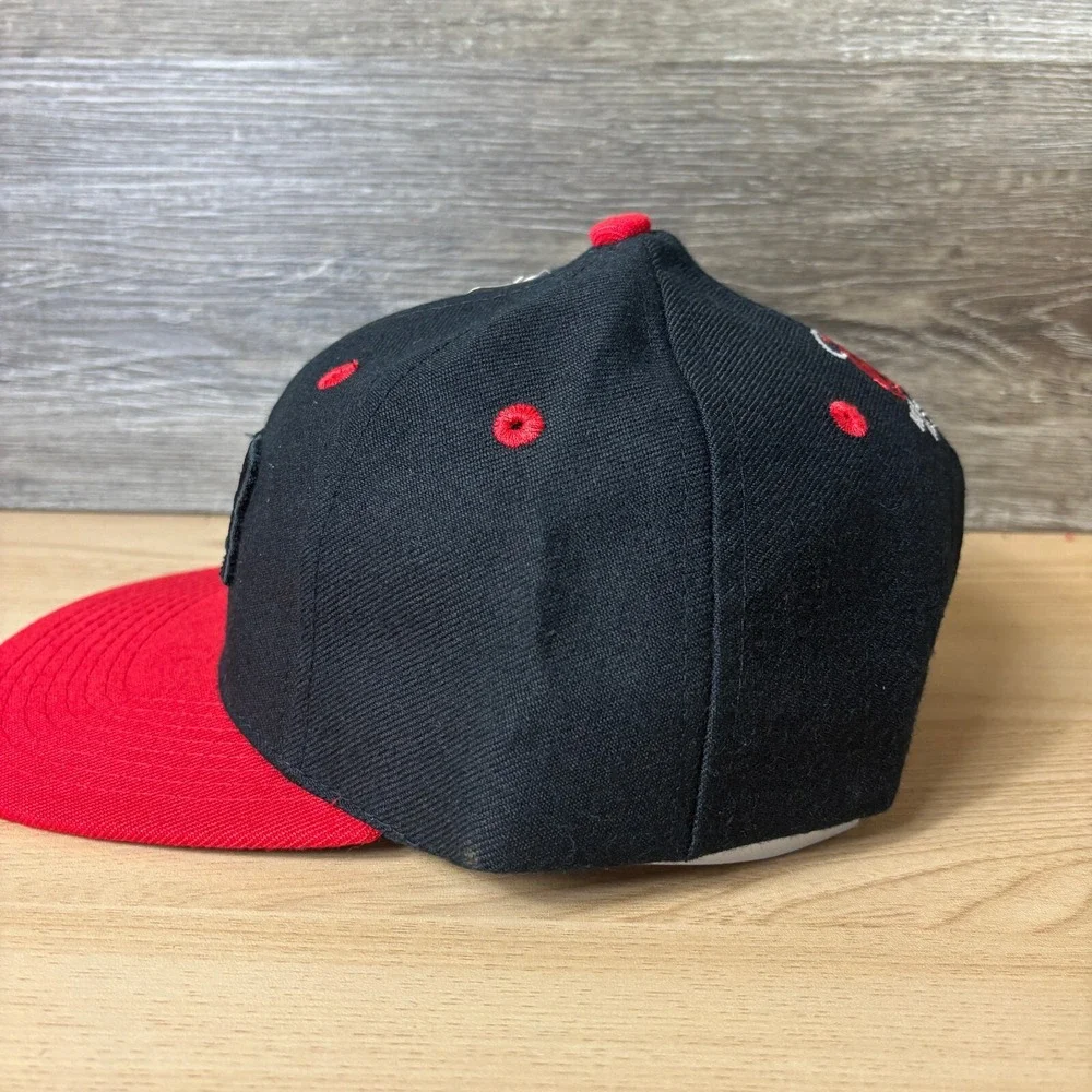 Vintage Miami Heat Hat Cap Snapback Black Red Wool Blend NBA Basketball NWT